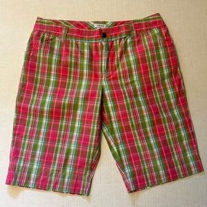 IZOD Bermuda pink & green plaid women’s shorts Sz-8. X18
